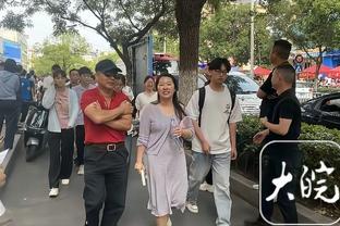 媒体人：王上源踢不了单后腰，徐新认真踢是目前国足最好的中场